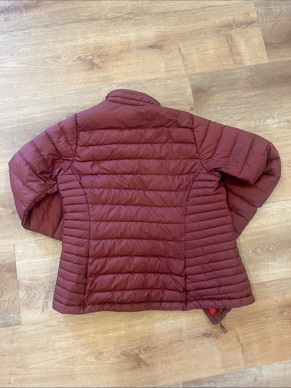 Patagonia Women’s Nano Puff Jacket - Picture 5 of 6